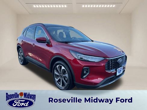 Used 2023 Ford Escape Platinum w/ Premium Technology Package image 1