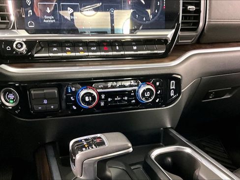 Used 2022 GMC Sierra 1500 SLT w/ SLT Premium Plus Package RWD image 9