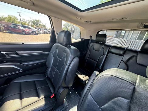 Used 2021 Kia Telluride SX image 17