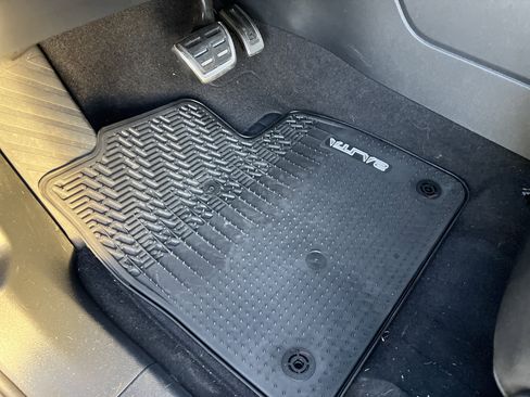 Used 2023 Volkswagen Atlas SEL R-Line image 15