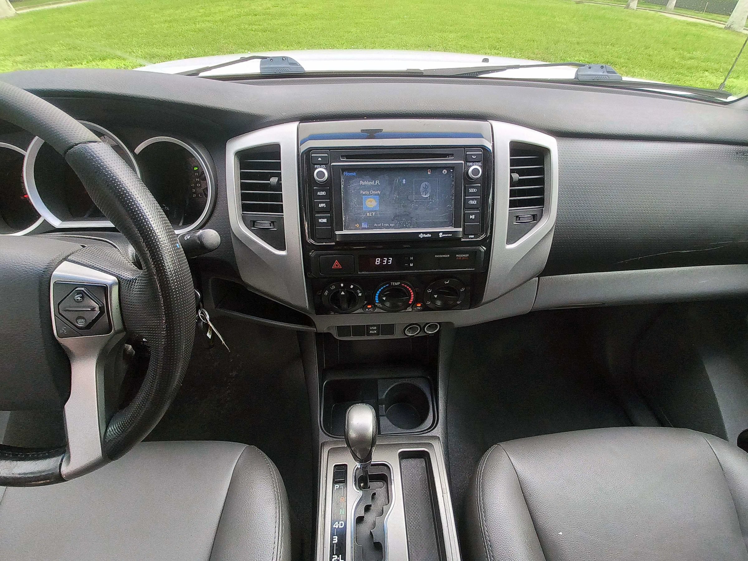 Used 2014 Toyota Tacoma PreRunner w/ SR5 Package RWD image 8