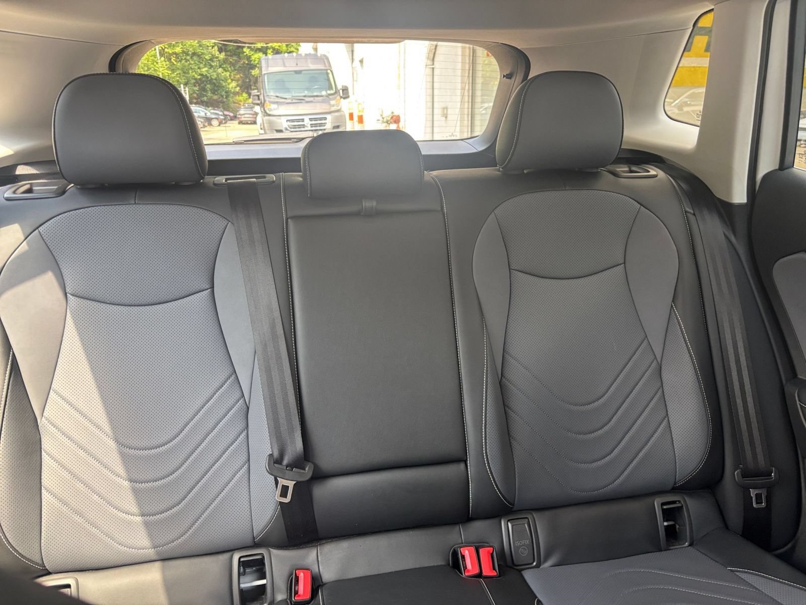 Used 2026 Volkswagen Tiguan SE AWD/4WD image 39