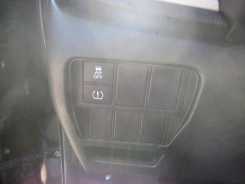 Used 2017 Honda CR-V LX image 16