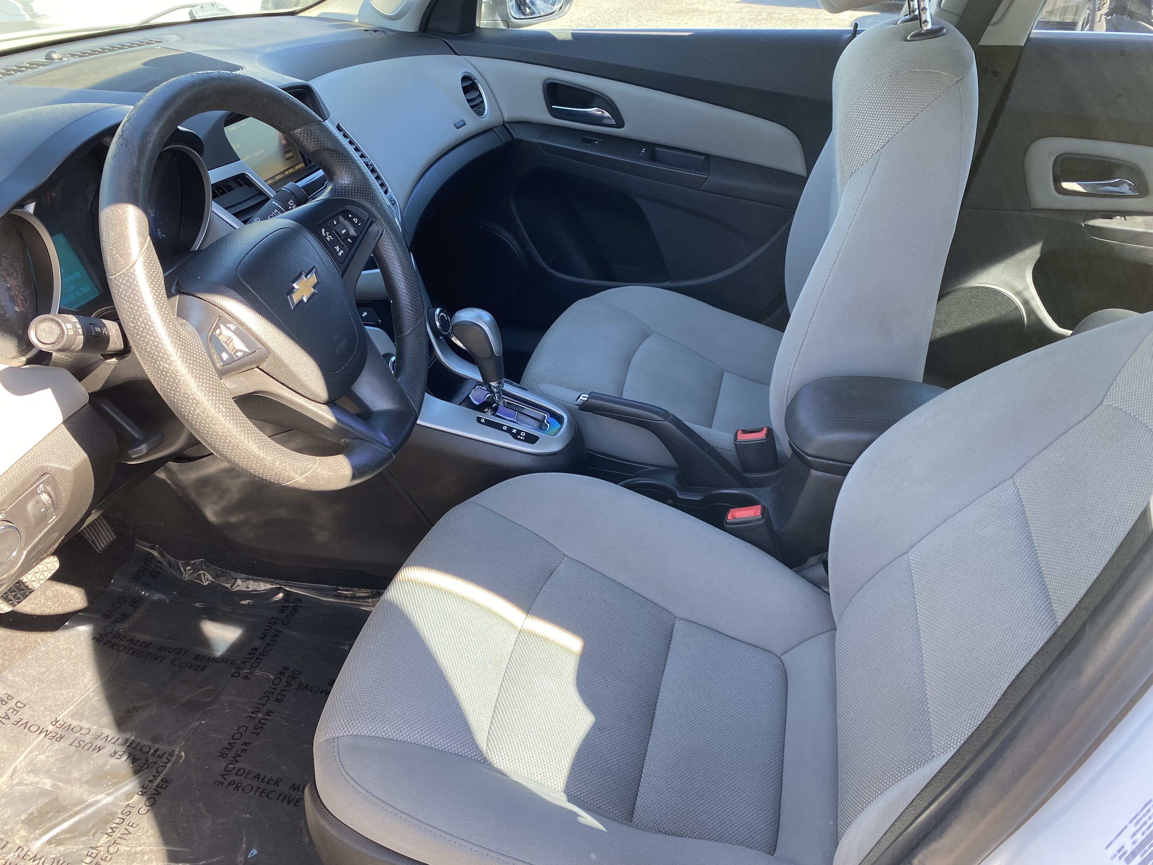 Used 2016 Chevrolet Cruze LT w/ Technology Package FWD image 14