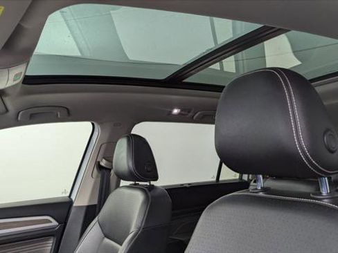 Used 2022 Volkswagen Atlas SEL image 30