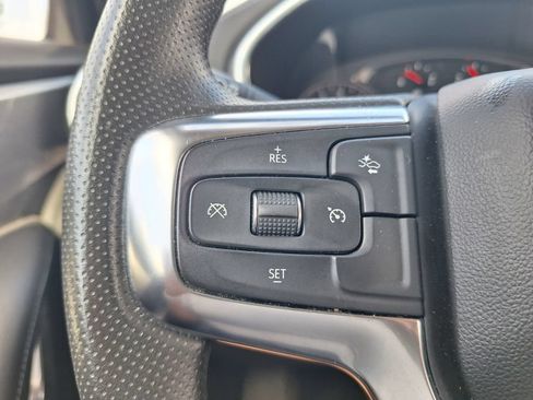Used 2025 Chevrolet Blazer LT FWD image 14