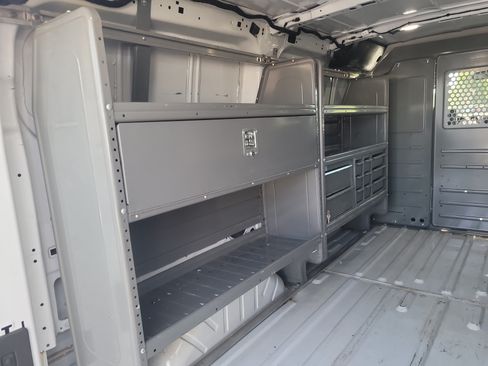 Used 2019 Ford Transit 150 130 Low Roof RWD image 24