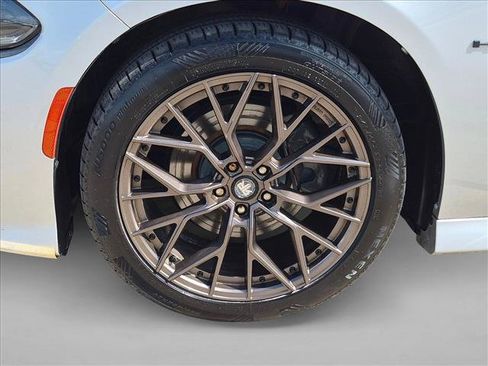 Used 2020 Dodge Charger R/T w/ Blacktop Package RWD image 9