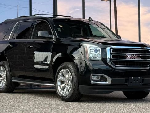 Used 2016 GMC Yukon SLT w/ Open Road Package AWD/4WD image 17