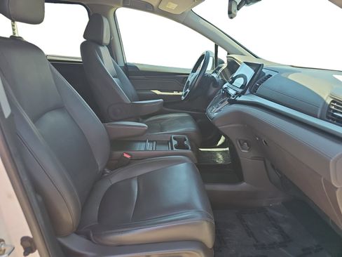 Used 2018 Honda Odyssey EX-L image 17