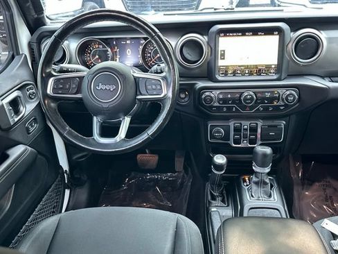 Used 2020 Jeep Wrangler Unlimited Sahara AWD/4WD image 34