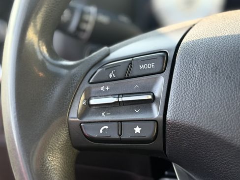 Used 2023 Hyundai Kona SE FWD image 21