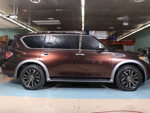 Used 2018 Nissan Armada Platinum image 1