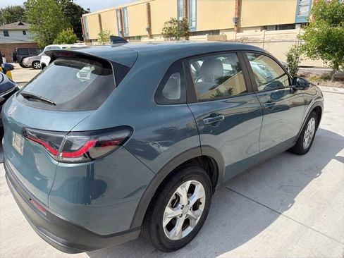 Used 2023 Honda HR-V LX image 5