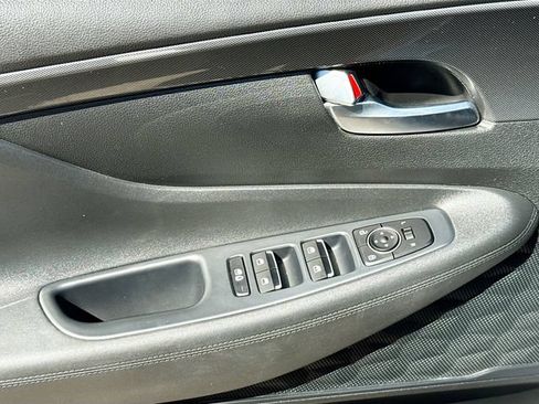 Used 2023 Hyundai Santa Fe SEL FWD image 18