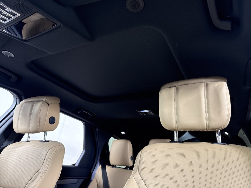 New 2026 Land Rover Discovery Dynamic SE AWD/4WD image 19