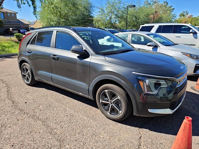 Used 2025 Kia Niro LX FWD image 6