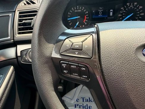 Used 2019 Ford Explorer XLT AWD/4WD image 23