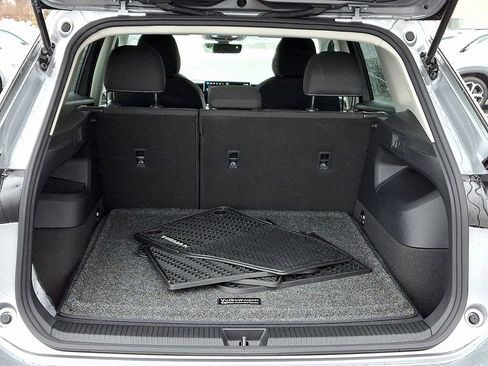 Certified 2025 Volkswagen Tiguan S image 28