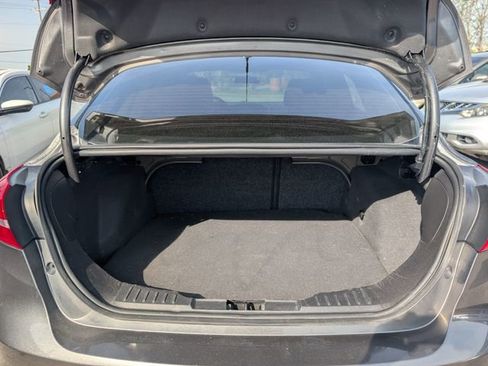 Used 2015 Ford Focus SE FWD image 18