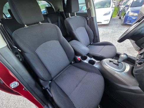 Used 2015 Nissan Juke S FWD image 18