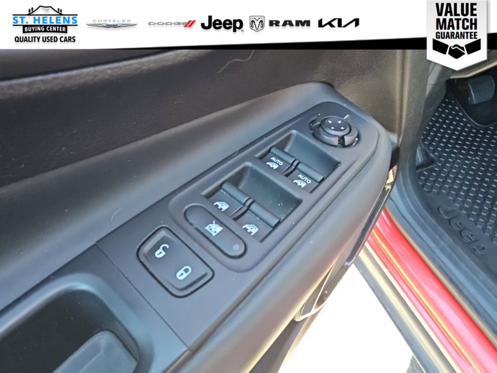 Used 2018 Jeep Renegade Altitude AWD/4WD image 29