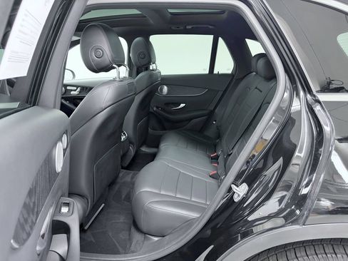 Used 2018 Mercedes-Benz GLC 300 4MATIC image 16