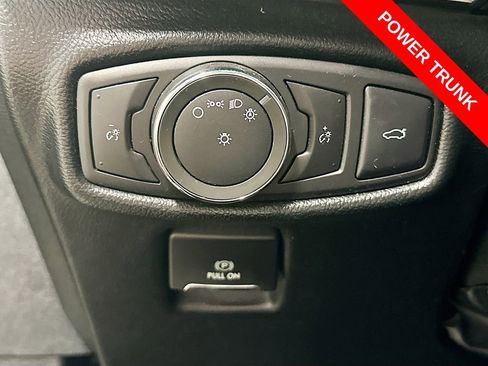 Used 2017 Lincoln MKZ Reserve image 11