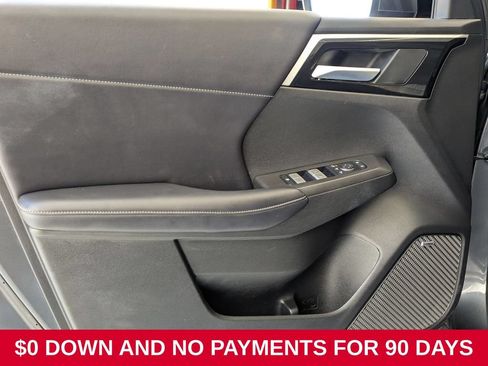 Used 2025 Mitsubishi Outlander SE AWD/4WD image 11