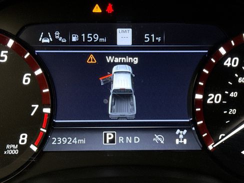 Used 2023 Nissan Frontier PRO-4X w/ Pro Convenience Package AWD/4WD image 10