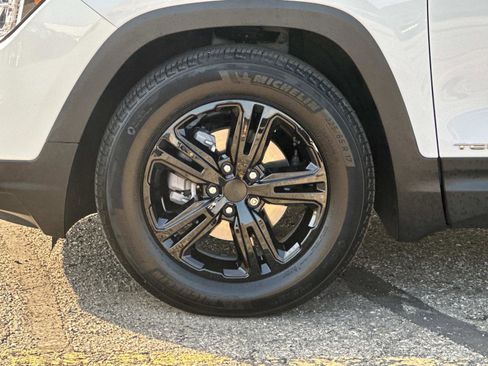 Certified 2023 GMC Terrain SLE w/ Driver Convenience Package image 8