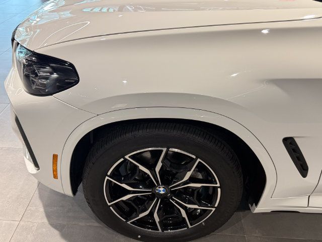Used 2024 BMW X4 xDrive30i w/ M Sport Package AWD/4WD image 9