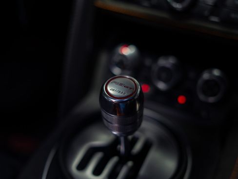 Used 2012 Audi R8 GT AWD/4WD image 4