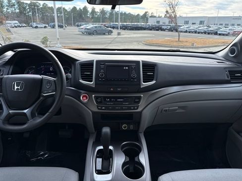 Used 2019 Honda Pilot LX image 16