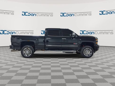 Used 2019 Chevrolet Silverado 2500 LTZ w/ Duramax Plus Package AWD/4WD image 9