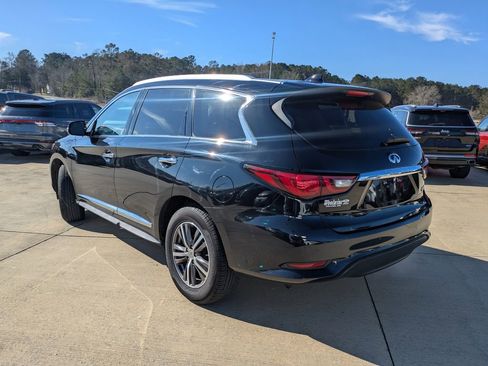 Used 2019 INFINITI QX60 Luxe w/ Essential Package image 3