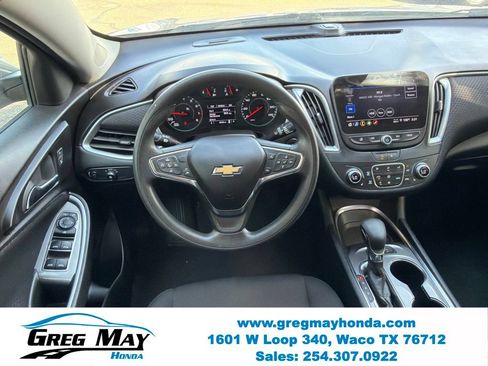 Used 2025 Chevrolet Malibu LT FWD image 20