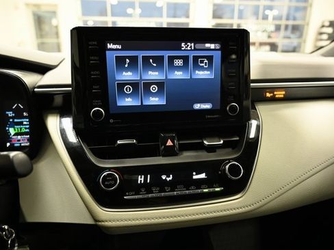 Used 2022 Toyota Corolla SE image 15