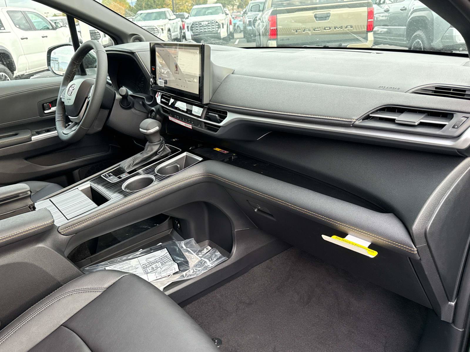 New 2026 Toyota Sienna XLE Woodland Edition AWD/4WD image 17
