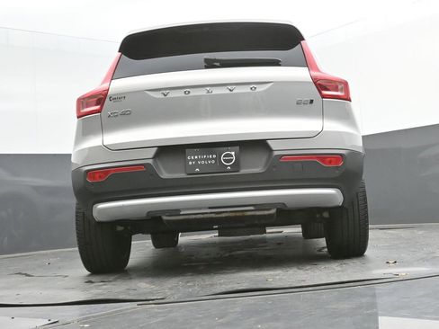 Certified 2025 Volvo XC40 B5 Plus image 28