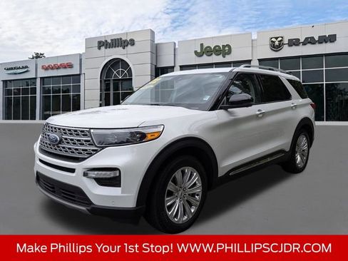 Used 2022 Ford Explorer Limited w/ Equipment Group 301A RWD image 7