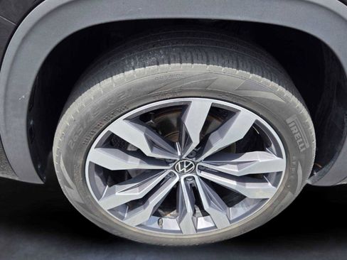 Used 2022 Volkswagen Atlas Cross Sport SEL Premium R-Line AWD/4WD image 9