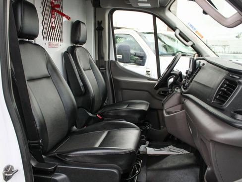 Used 2021 Ford Transit 250 Medium Roof image 37