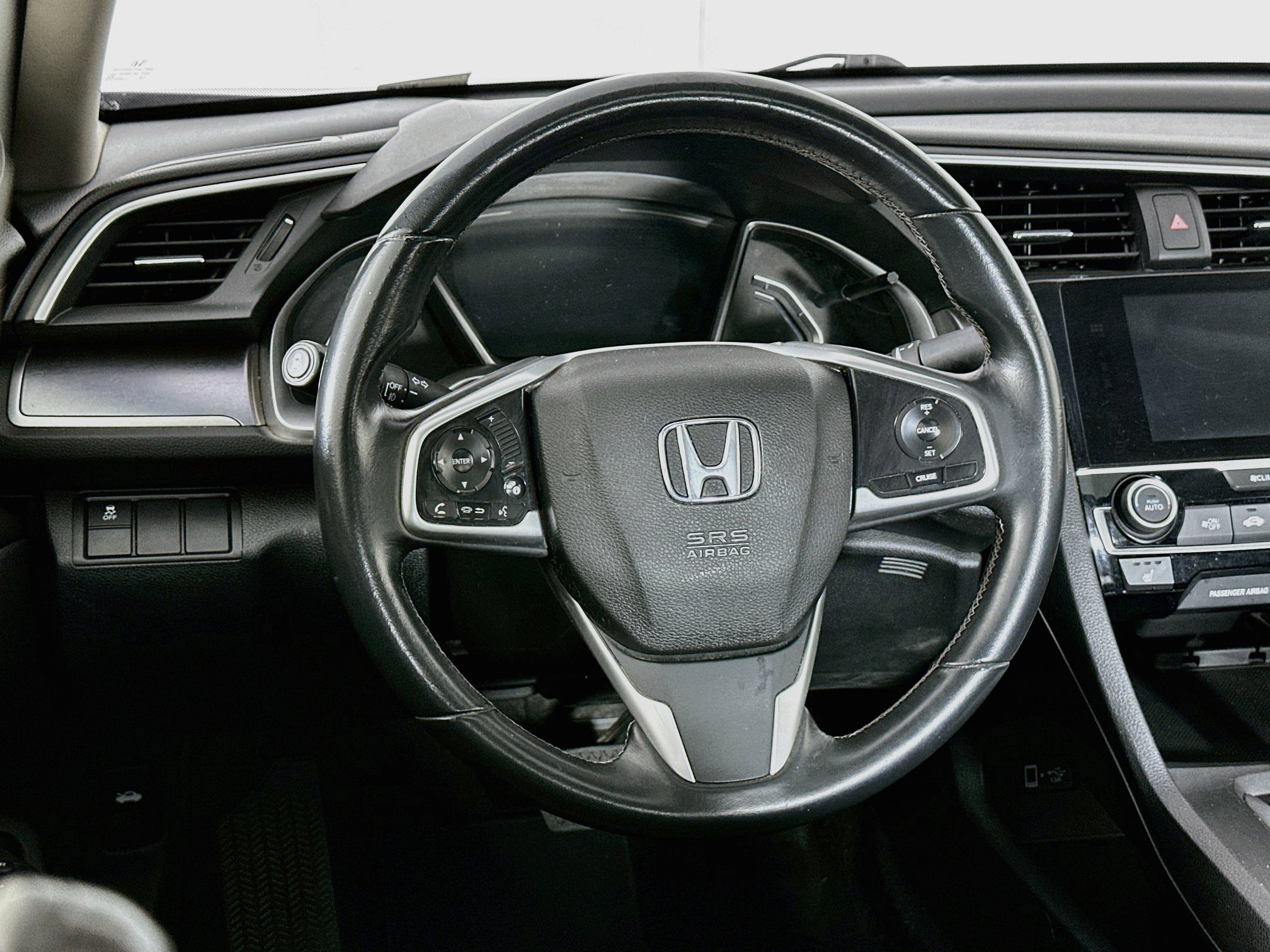 Used 2018 Honda Civic EX-L image 16