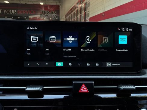 Used 2026 Kia Sportage LX FWD image 29