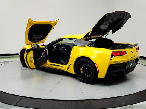 Used 2019 Chevrolet Corvette Grand Sport w/ Carbon Flash Badge Package image 12