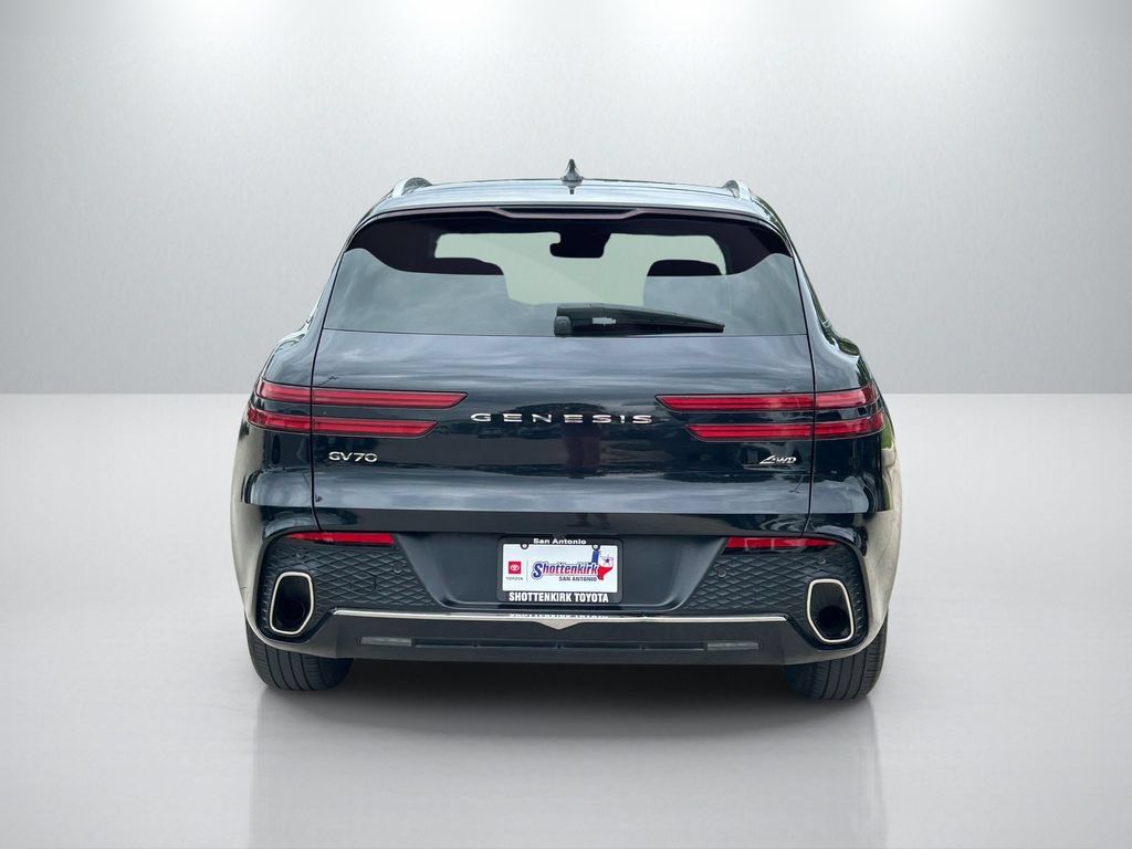 Used 2025 Genesis GV70 2.5T AWD/4WD image 6