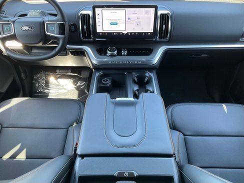 New 2026 Ford Expedition Tremor image 42