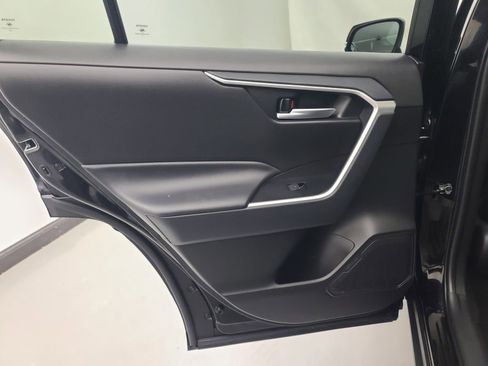 Used 2025 Toyota RAV4 XLE image 17