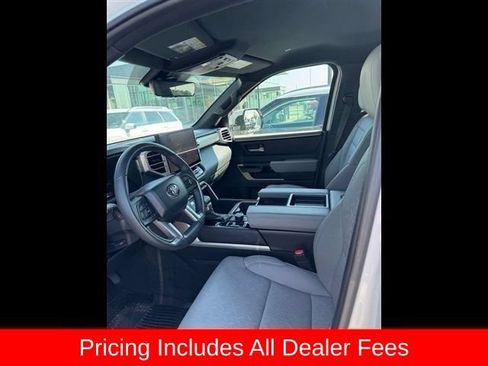 Used 2025 Toyota Tundra Limited AWD/4WD image 3